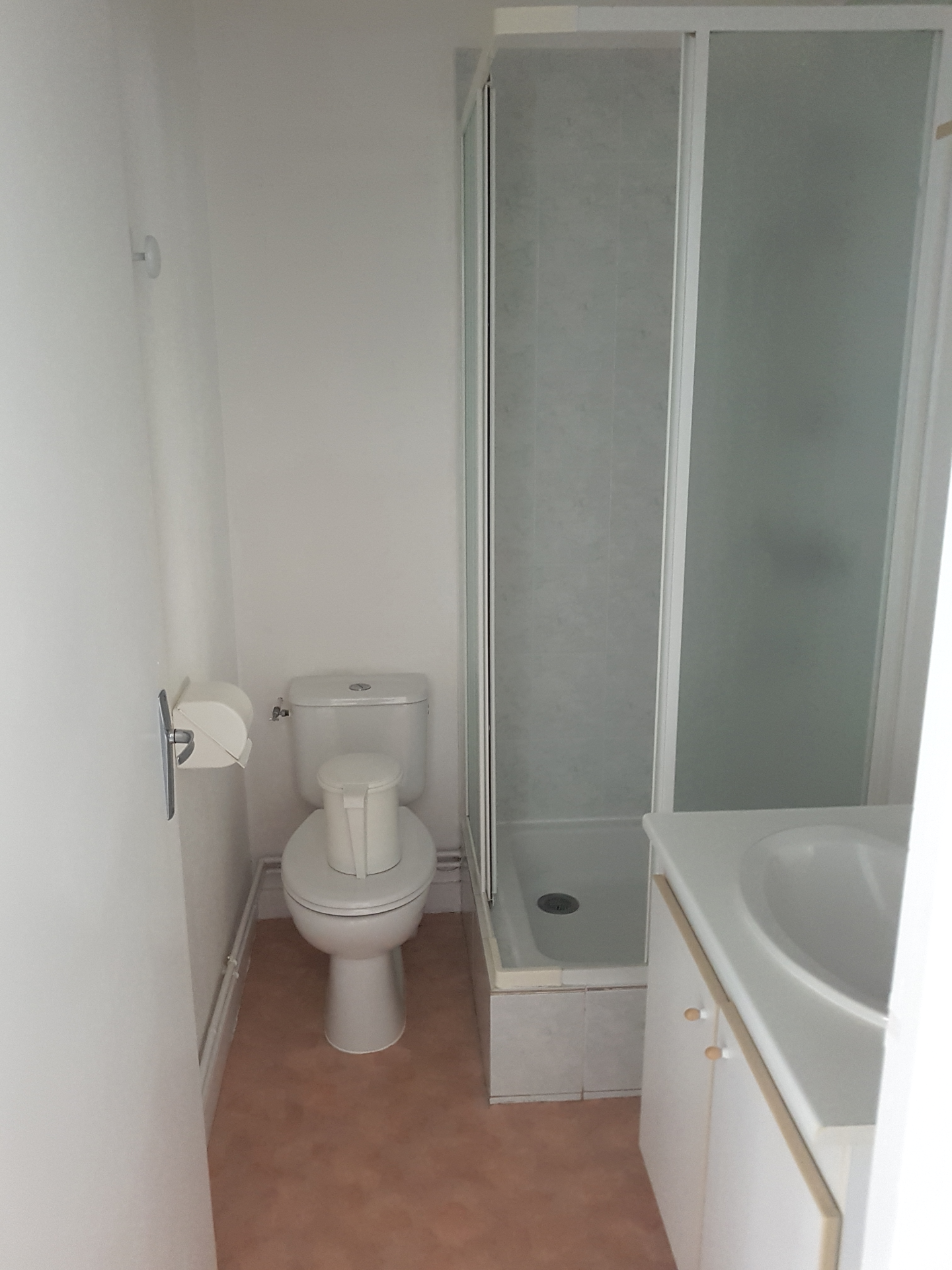 Salle de bain d'appartement T2